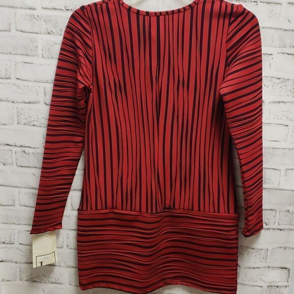 Isle dress - Picture 3 of 3